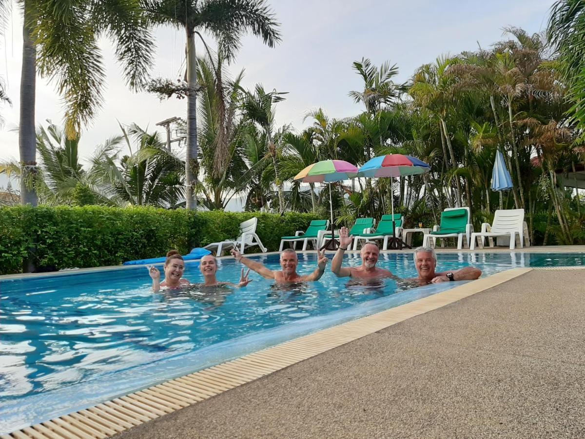 D&K Smiley Phuket Resort Rawai Ngoại thất bức ảnh
