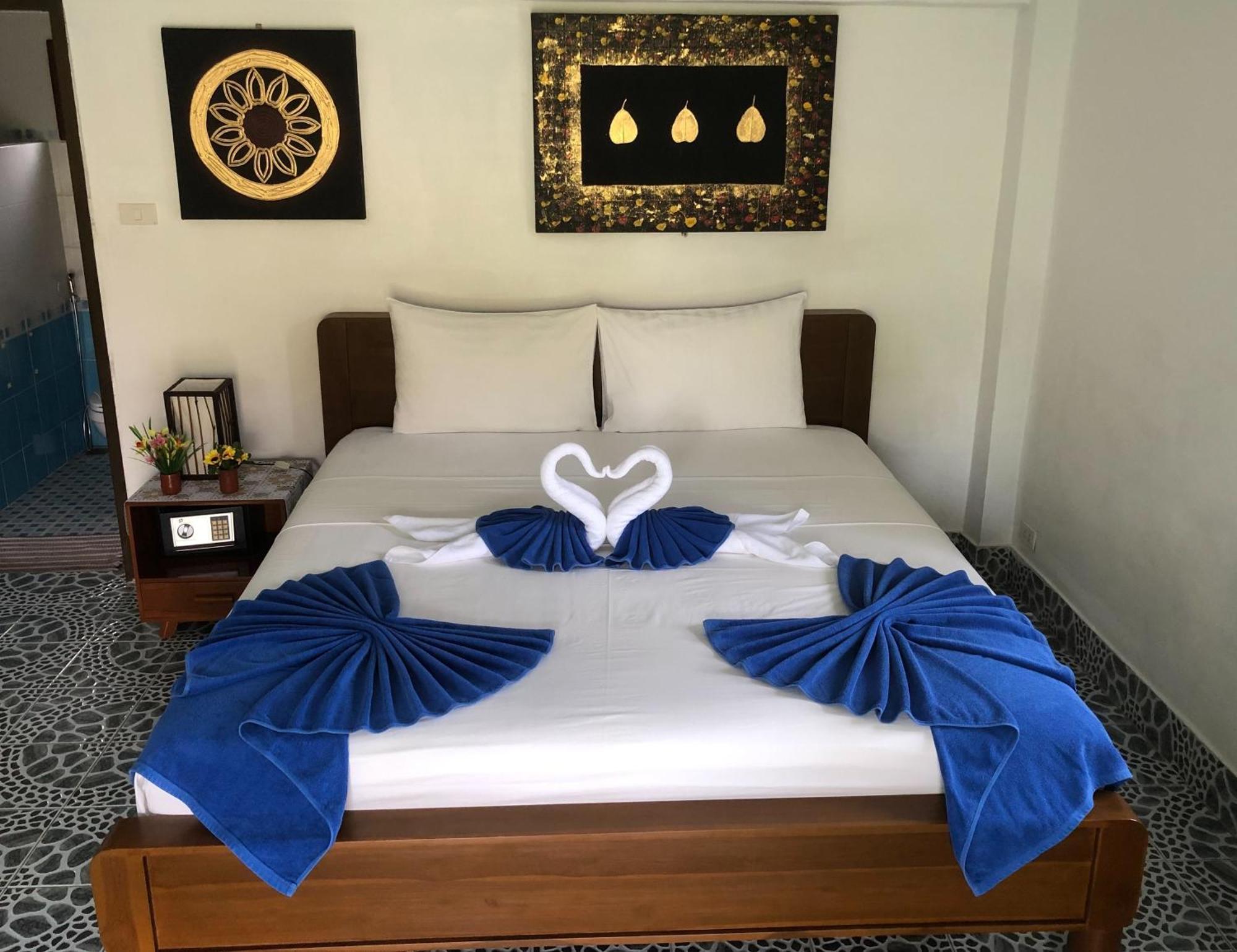 D&K Smiley Phuket Resort Rawai Ngoại thất bức ảnh